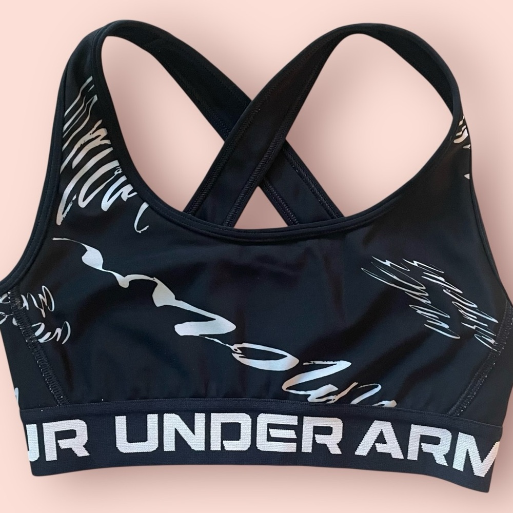 Under Armour Black Sports Bra with Cross-Back Design